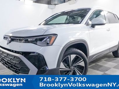 New 2025 Volkswagen Taos SE