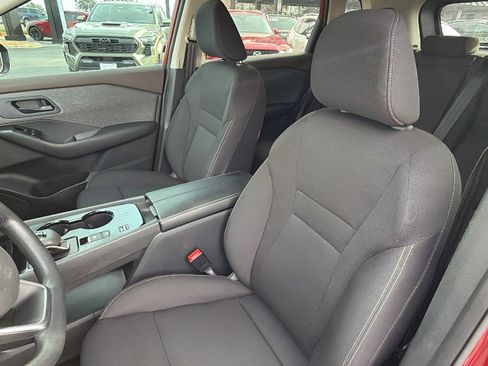 Used 2023 Nissan Rogue S image 14