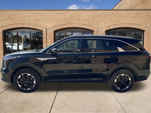 Used 2024 Kia Sorento S AWD/4WD image 13