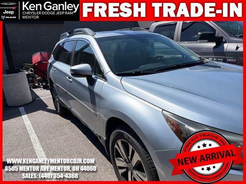 Used 2018 Subaru Outback 3.6R Limited AWD/4WD image 12