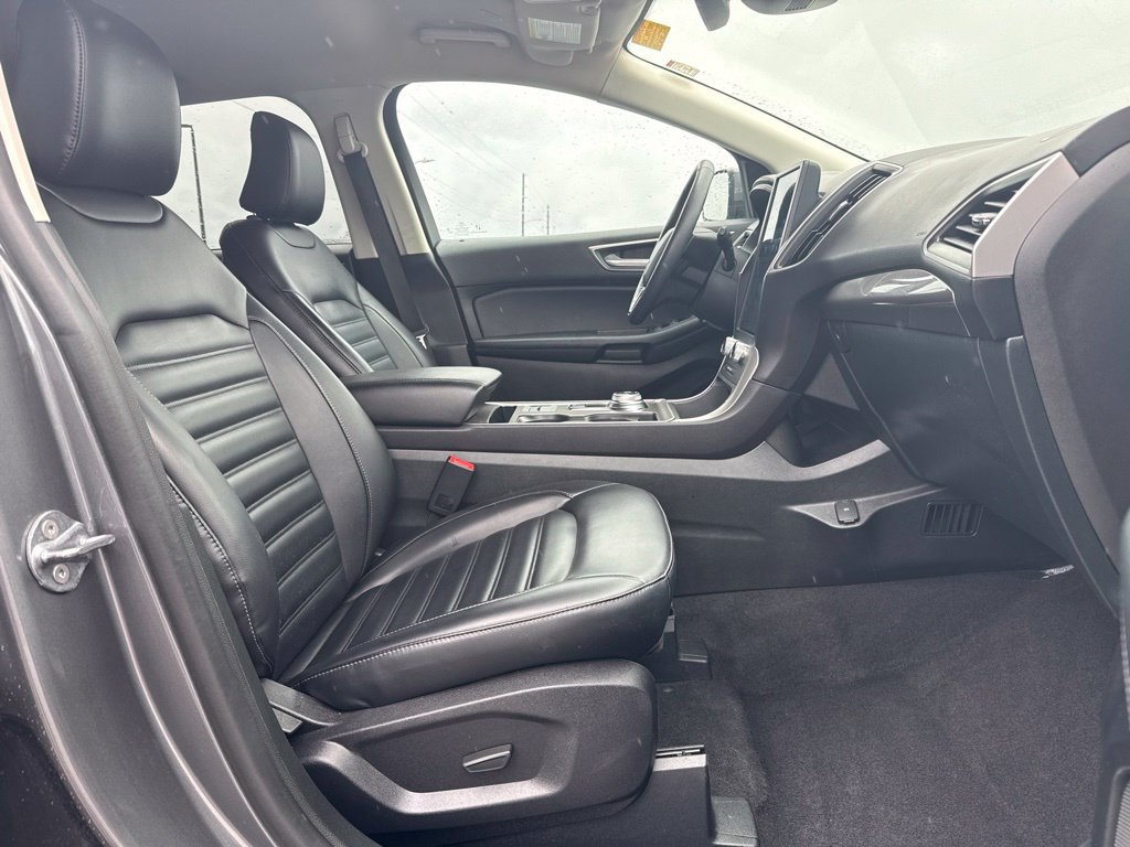 Used 2024 Ford Edge SEL AWD/4WD image 10
