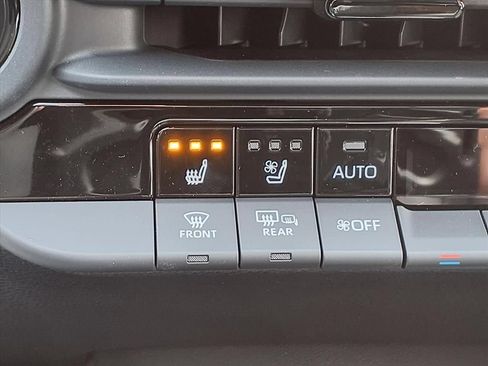 Used 2026 Toyota Crown AWD/4WD image 10
