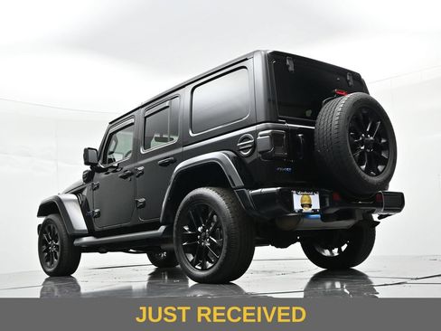 Used 2021 Jeep Wrangler Unlimited Sahara AWD/4WD image 25