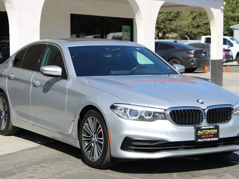 Used 2019 BMW 530e w/ Premium Package RWD image 31