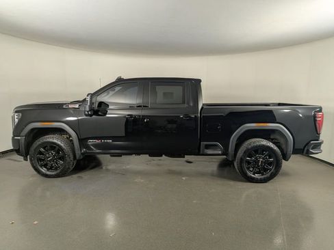 Used 2025 GMC Sierra 2500 AT4 w/ Technology Package image 5