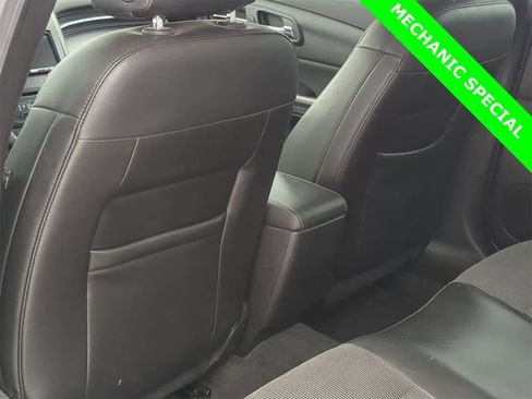 Used 2016 Chevrolet Malibu LT w/ Power Convenience Package image 25