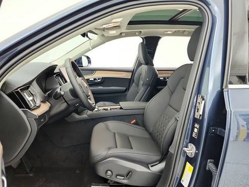New 2026 Volvo XC90 B6 Plus w/ Protection Package AWD/4WD image 17
