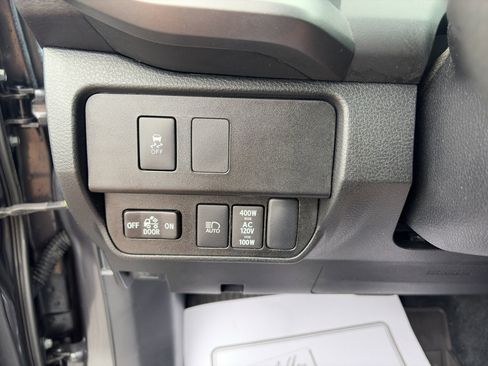 Certified 2022 Toyota Tacoma TRD Off-Road AWD/4WD image 14