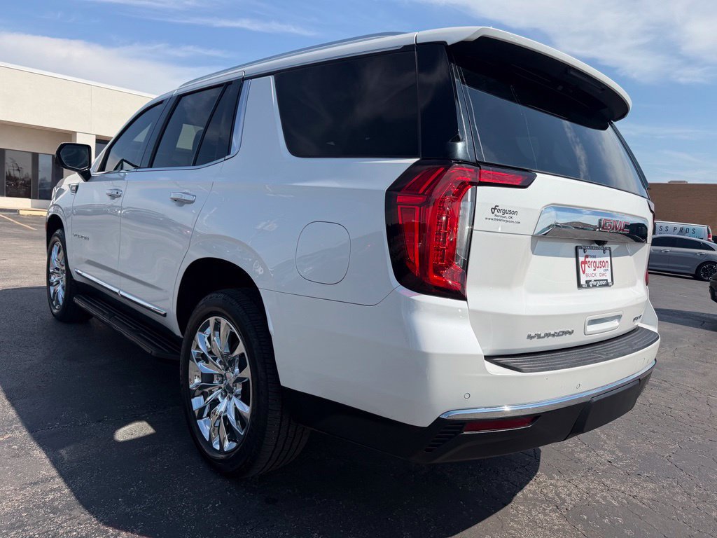 Used 2022 GMC Yukon SLT w/ SLT Luxury Package AWD/4WD image 13