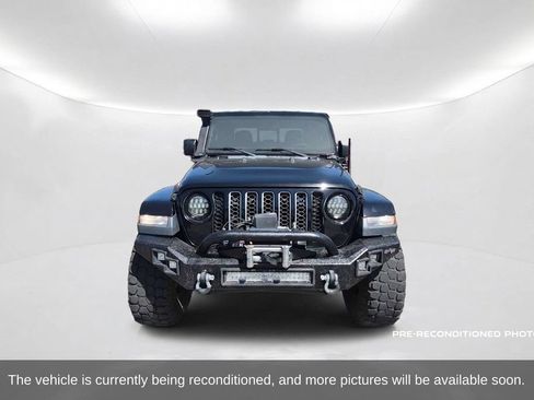Used 2020 Jeep Gladiator Overland AWD/4WD image 2