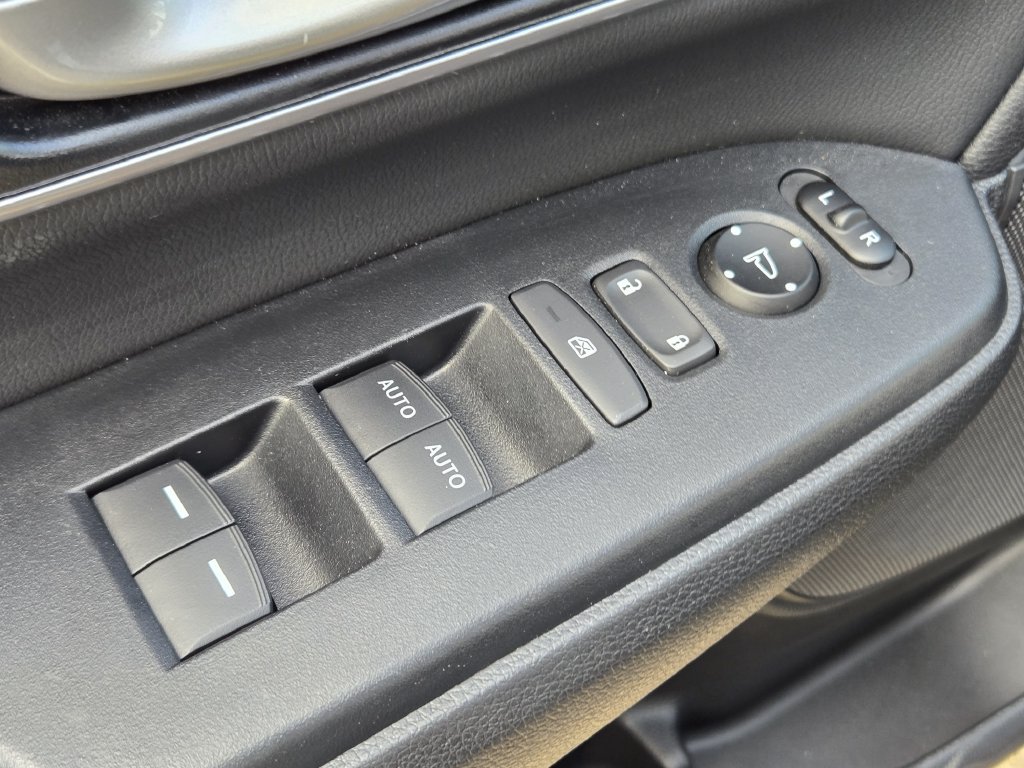 Used 2022 Honda CR-V Touring image 30