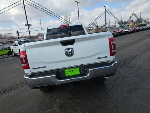 Used 2024 RAM 2500 Big Horn w/ Safety Group image 6