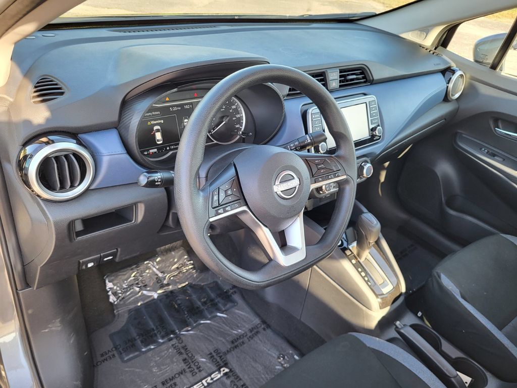 Used 2025 Nissan Versa SV w/ Trunk Package FWD image 8