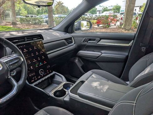 Used 2026 GMC Terrain Elevation w/ Technology Package II FWD image 14