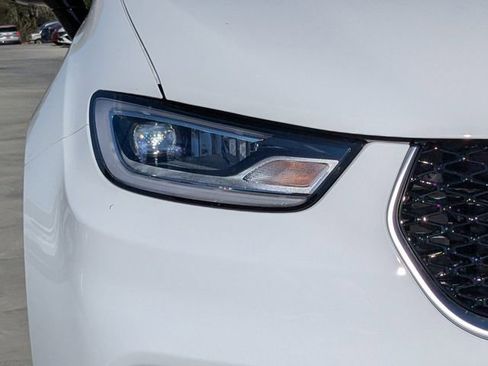 New 2026 Chrysler Pacifica Pinnacle w/ Trailer Tow Group image 9