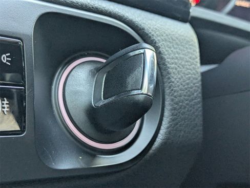 Used 2019 Porsche Cayenne image 31