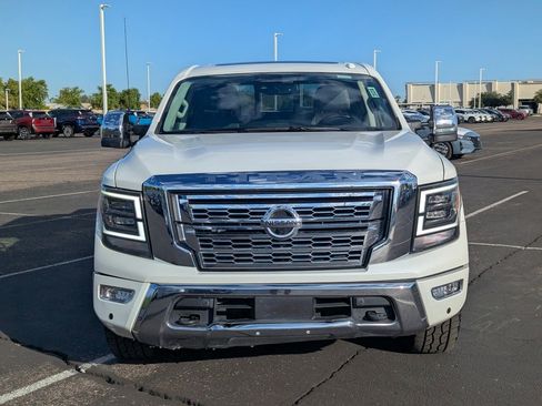 Used 2020 Nissan Titan SL w/ Moonroof Package image 6