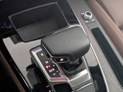 Used 2025 Audi Q5 2.0T Premium Plus image 12