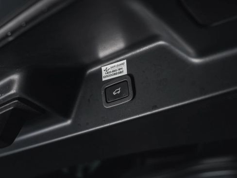 Used 2016 Land Rover Range Rover Long Wheelbase Supercharged image 71