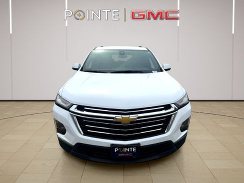 Used 2023 Chevrolet Traverse LT image 12