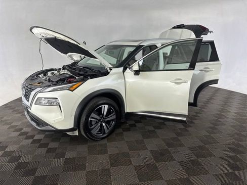 Certified 2022 Nissan Rogue SL w/ SL Premium Package AWD/4WD image 10