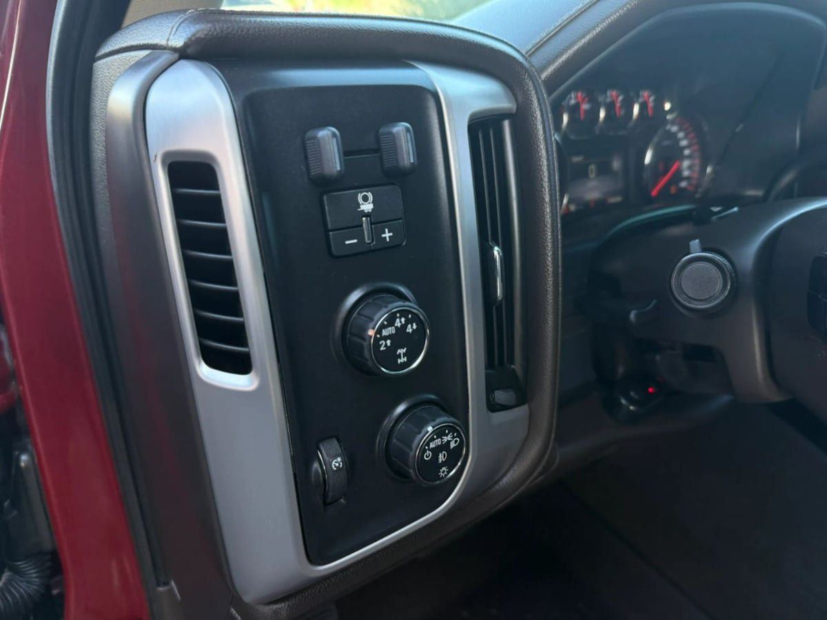 Used 2015 GMC Sierra 1500 SLE w/ SLE Value Package AWD/4WD image 37