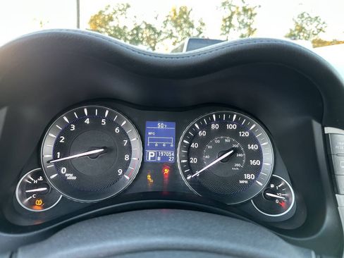 Used 2011 INFINITI M37 x w/ Deluxe Touring Pkg AWD/4WD image 20