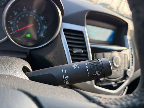 Used 2011 Chevrolet Cruze Eco image 26