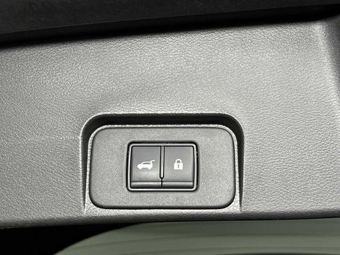 Used 2021 Nissan Rogue SV w/ Premium Package FWD image 26