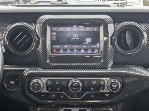 Used 2022 Jeep Gladiator Sport AWD/4WD image 17