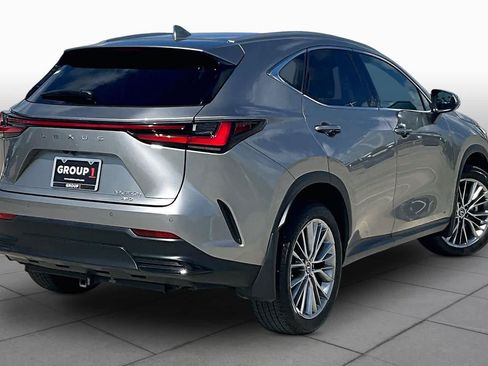 Used 2022 Lexus NX 350h AWD image 12