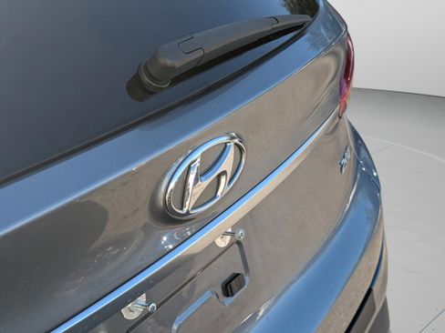 Used 2019 Hyundai Santa Fe Limited image 22