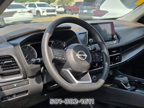 Used 2023 Nissan Rogue SV FWD image 10
