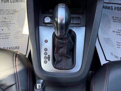 Used 2014 Volkswagen Jetta GLI image 25