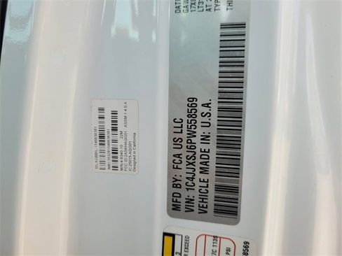 Certified 2023 Jeep Wrangler Unlimited Rubicon 392 w/ Xtreme Recon 35" Tire Package image 21