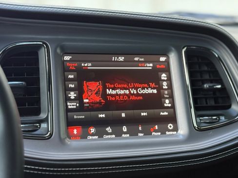 Used 2023 Dodge Challenger SRT Hellcat w/ Harmon/Kardon Sound Group image 34