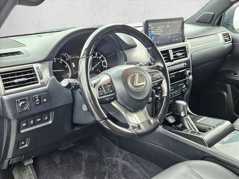 Used 2022 Lexus GX 460 Premium w/ Premium Plus Package image 11