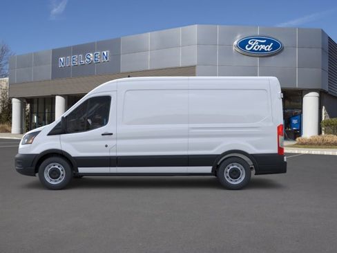 New 2026 Ford Transit 250 148 Medium Roof w/ Load Area Protection Package RWD image 31