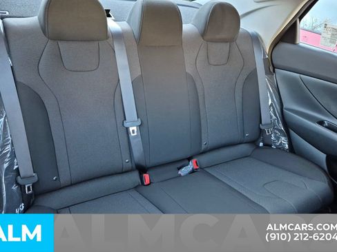 Certified 2026 Hyundai Elantra SE FWD image 19