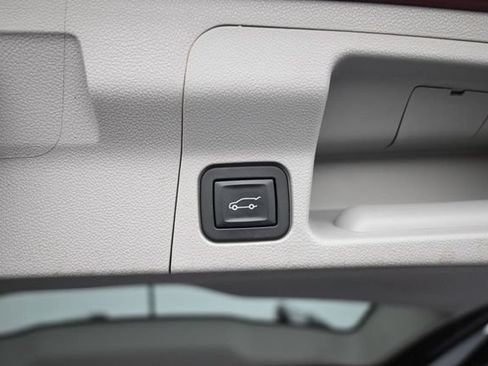 Used 2018 GMC Acadia SLT FWD image 14