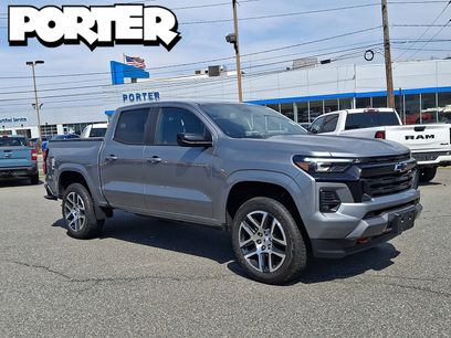 Used 2024 Chevrolet Colorado Z71 w/ Z71 Convenience Package 2