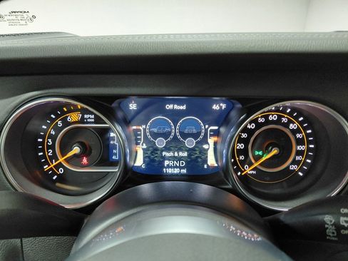 Certified 2019 Jeep Wrangler Unlimited Sahara image 35