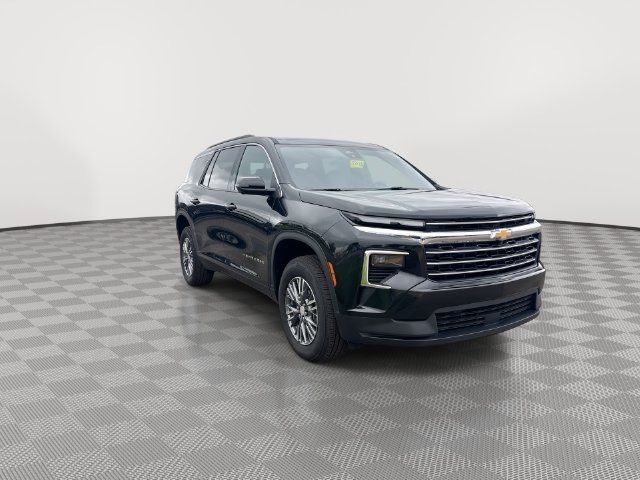 Certified 2026 Chevrolet Traverse LT w/ Driver Confidence Package FWD image 3