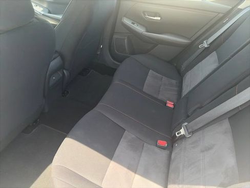 Used 2024 Nissan Sentra SR FWD image 11