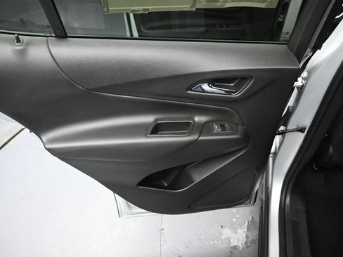 Used 2022 Chevrolet Equinox LT FWD image 30