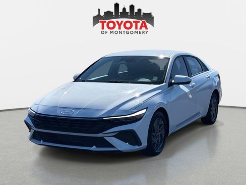 Used 2024 Hyundai Elantra SEL image 7