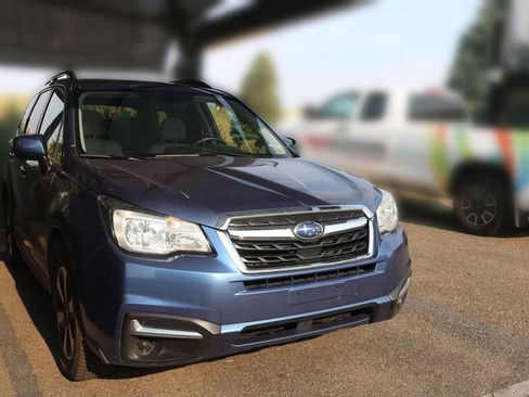 Used 2017 Subaru Forester 2.5i Premium w/ Popular Package #2A AWD/4WD image 12