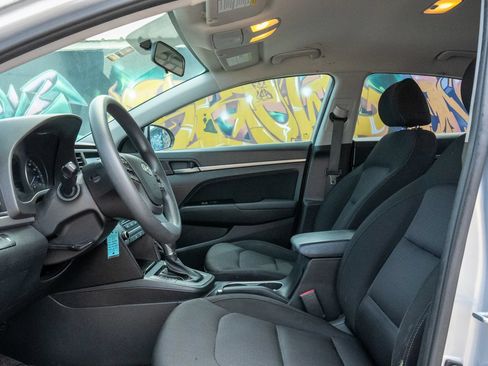 Used 2018 Hyundai Elantra SEL FWD image 12