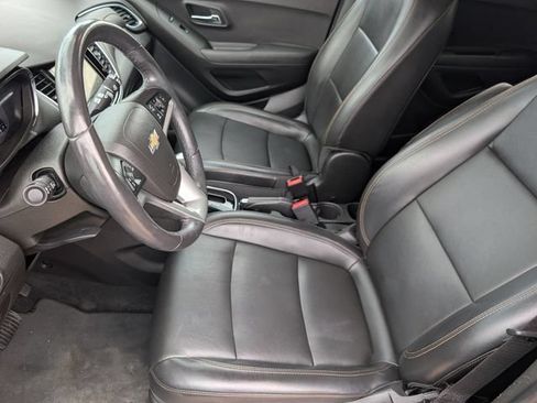 Used 2019 Chevrolet Trax Premier AWD/4WD image 12