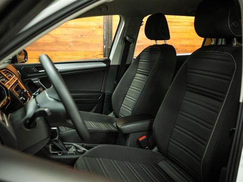 Used 2022 Volkswagen Tiguan S image 9